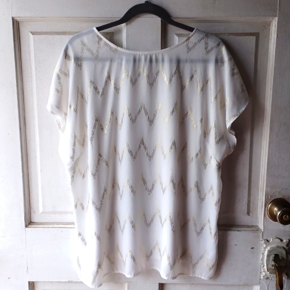 JACKLYN SMITH COLLECTION White and Gold Design size XL WB040